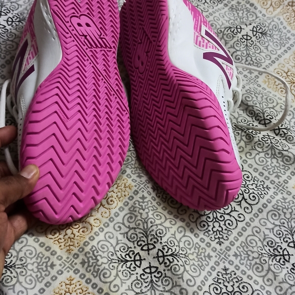 New Balance 696 - Picture 3 of 6